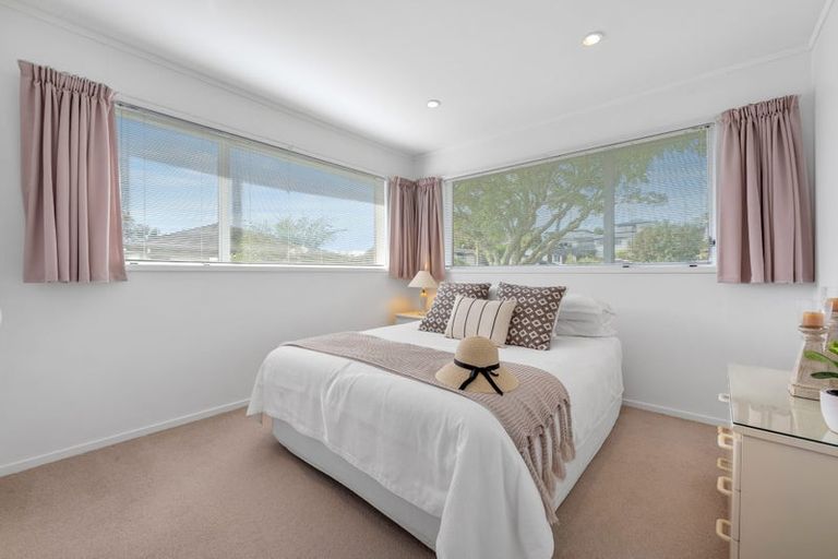 Photo of property in 3 Copperfield Terrace, Mellons Bay, Auckland, 2014