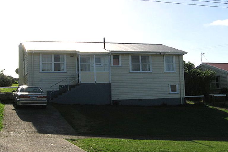Photo of property in 22 Tuki Street, Titahi Bay, Porirua, 5022