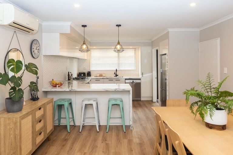 Photo of property in 265 Queenspark Drive, Parklands, Christchurch, 8083