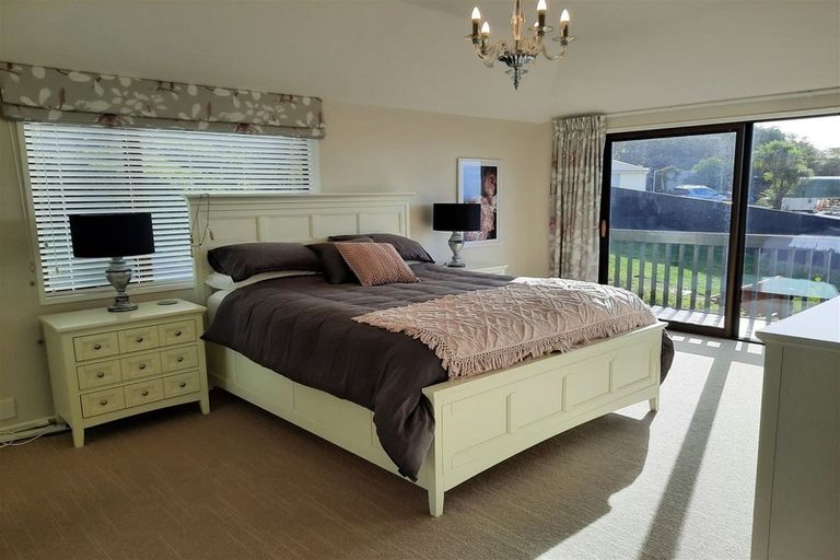 Photo of property in 76 Mount Pleasant Road, Mount Pleasant, Christchurch, 8081