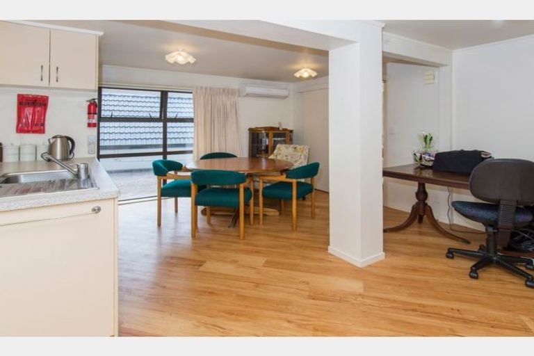 Photo of property in 11c Rogers Avenue, Eastern Beach, Auckland, 2012