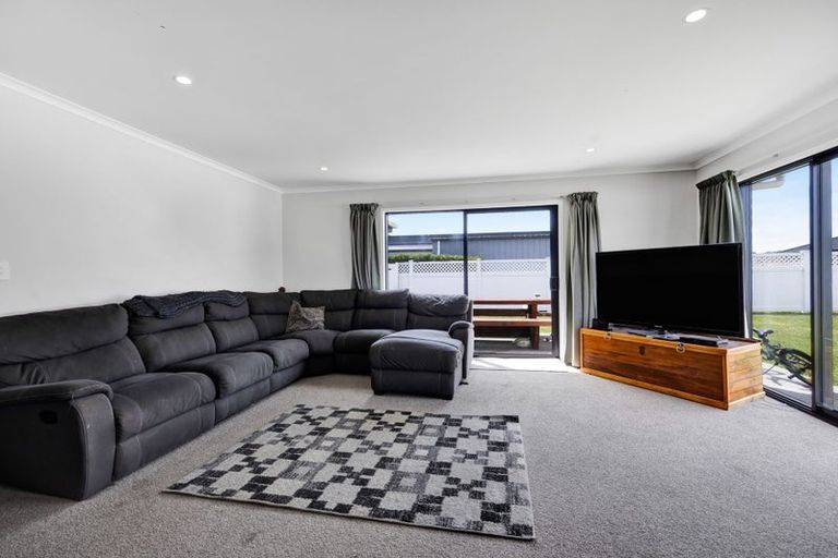 Photo of property in 48 County Drive, Hawera, 4610