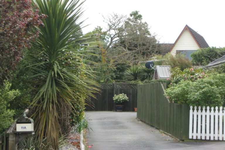 Photo of property in 2/11 Dunedin Street, Redwood, Christchurch, 8051