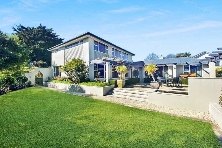 Photo of property in 4 Guinness Crescent, Ilam, Christchurch, 8041