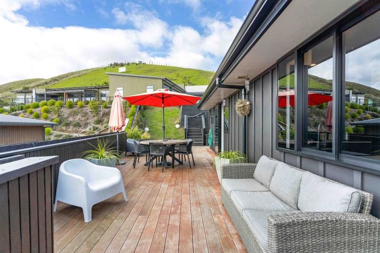 Photo of property in 5 Manatu Close, Whangamata, 3691