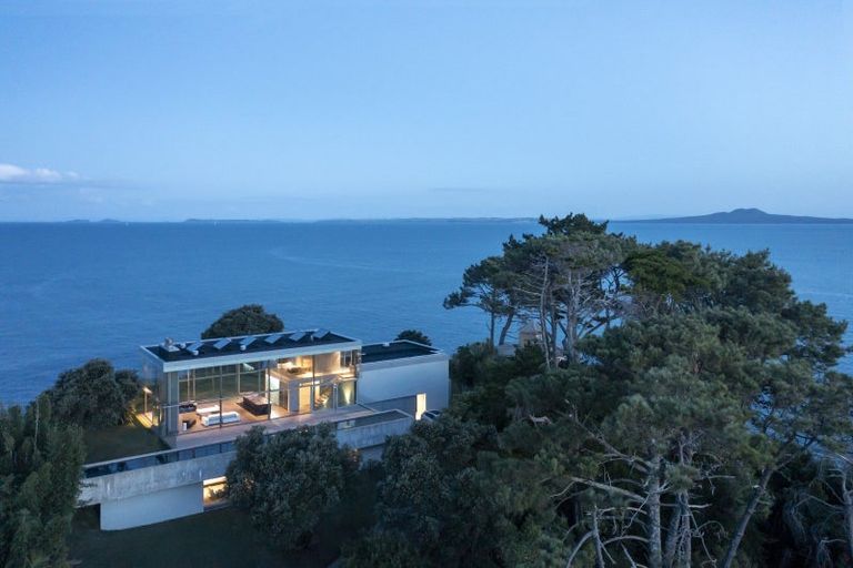 Photo of property in 76 Cliff Road, Torbay, Auckland, 0630