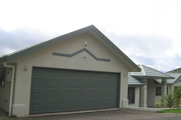 Photo of property in 9 Becker Way, Karori, Wellington, 6012