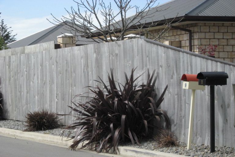 Photo of property in 8 Parkinson Place, Woodend, 7610