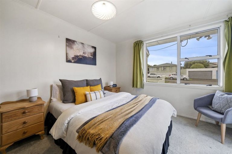 Photo of property in 35 Waiuta Street, Titahi Bay, Porirua, 5022