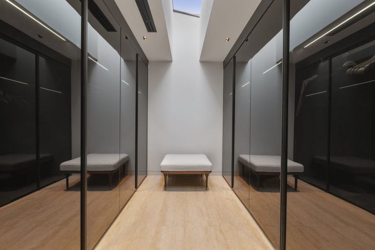 Photo of property in 92 Paritai Drive, Orakei, Auckland, 1071