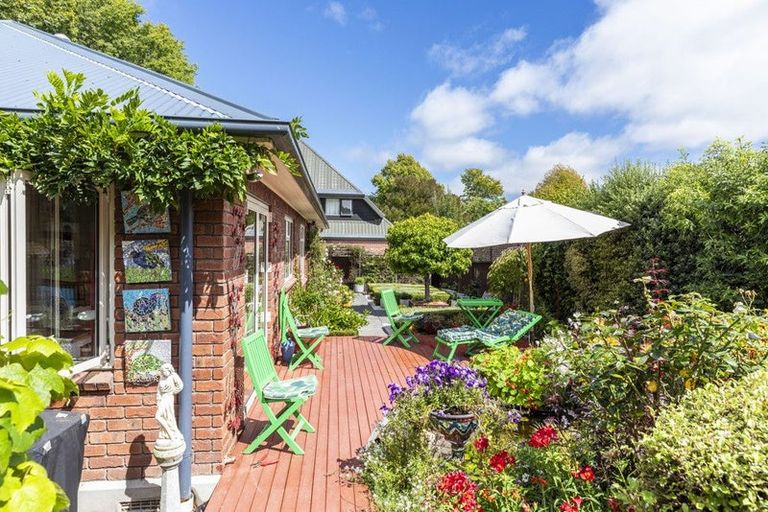 Photo of property in 19 Bowenvale Avenue, Cashmere, Christchurch, 8022
