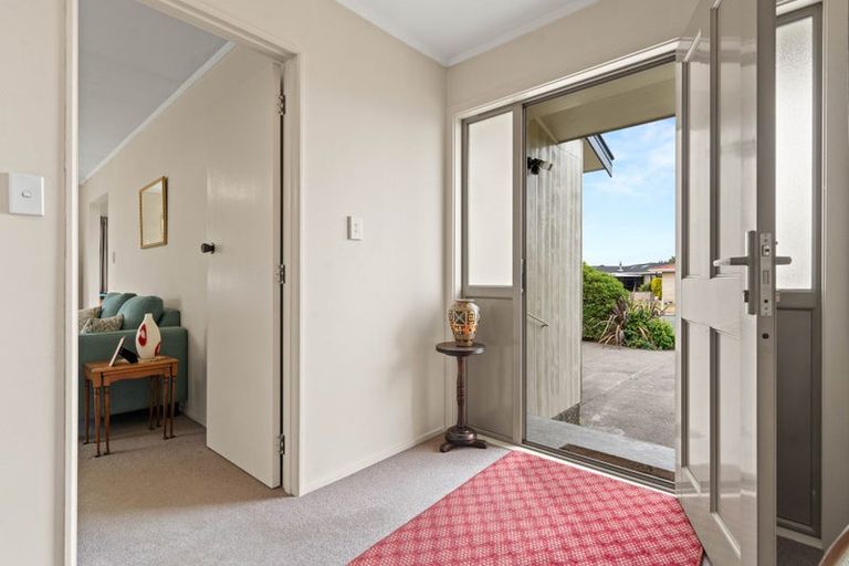 Photo of property in 15 Lowes Place, Solway, Masterton, 5810