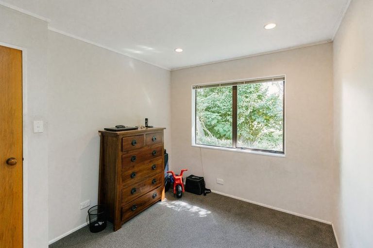 Photo of property in 28 Kentucky Way, Awapuni, Palmerston North, 4412