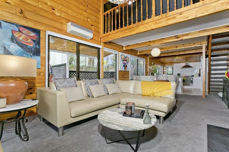 Photo of property in 79 Caribbean Drive, Unsworth Heights, Auckland, 0632