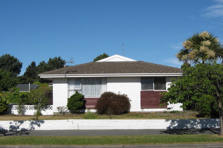 Photo of property in 1/4 Valecrest Avenue, Parklands, Christchurch, 8083