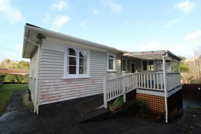 Photo of property in 59a Seaview Road, Marfell, New Plymouth, 4310