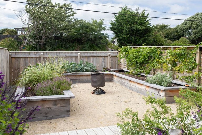 Photo of property in 19a Francis Road, Paraparaumu Beach, Paraparaumu, 5032