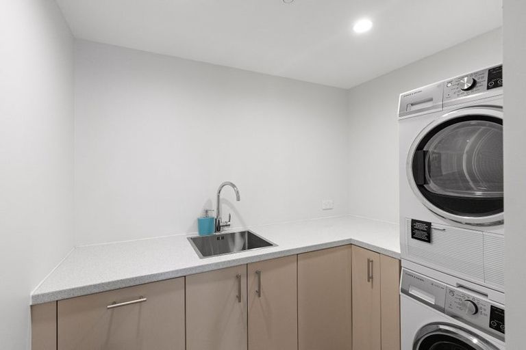 Photo of property in 3 Salmont Place, Kelburn, Wellington, 6012