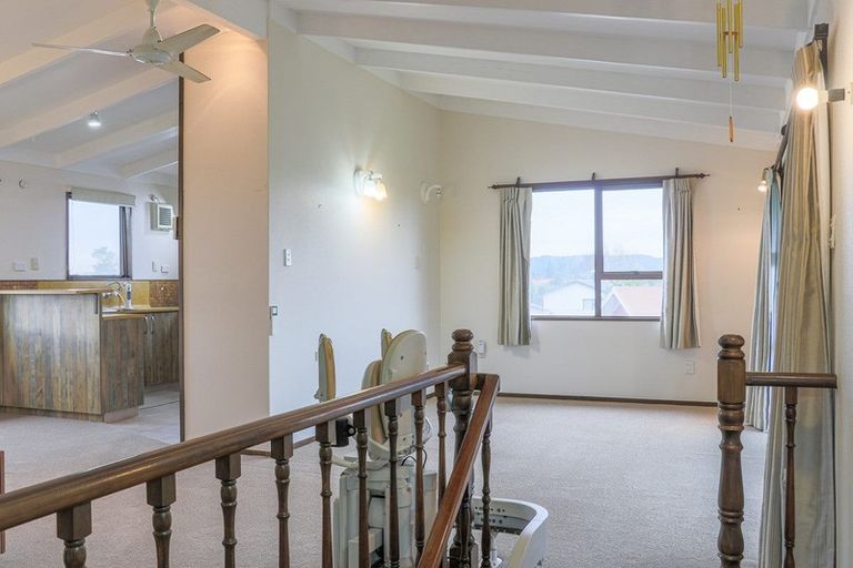 Photo of property in 18 Tawhara Place, Edgecumbe, 3120