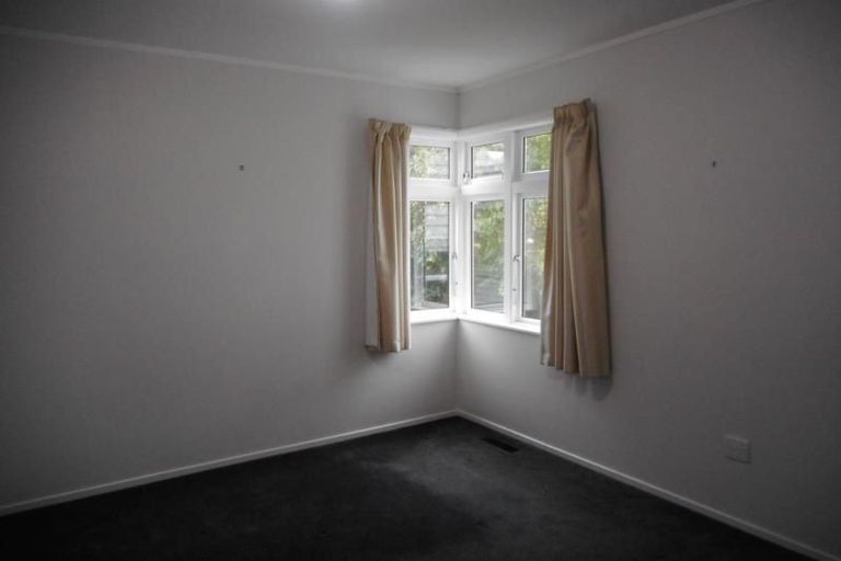 Photo of property in 9 Newcombe Crescent, Karori, Wellington, 6012