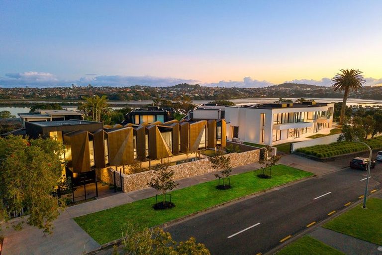 Photo of property in 32 Tuhaere Street, Orakei, Auckland, 1071