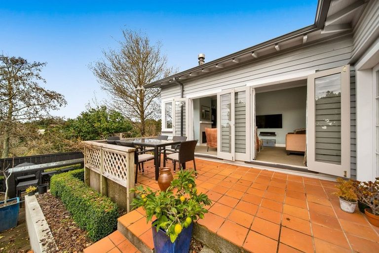 Photo of property in 1 Barrett Street, Westown, New Plymouth, 4310