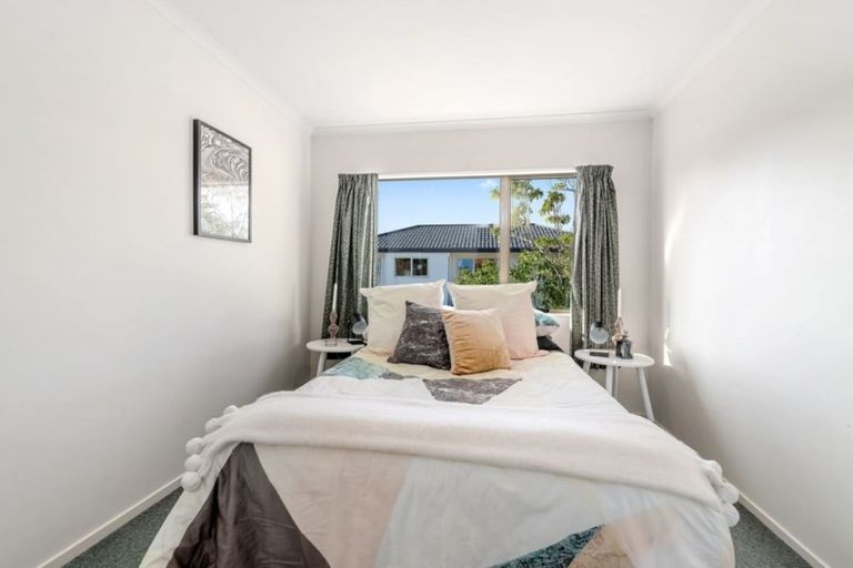 Photo of property in 1/16 Ocean View Road, Hatfields Beach, Orewa, 0931