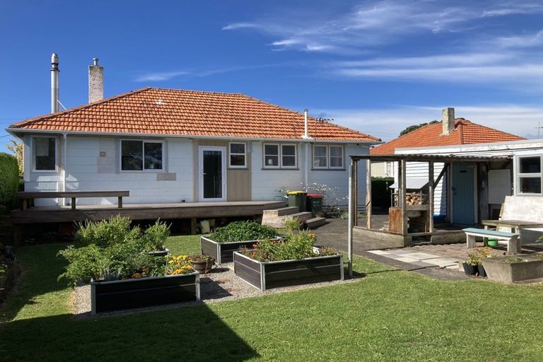 Photo of property in 41 Seymour Street, Waitara, 4320