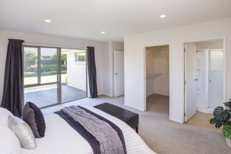 Photo of property in 21 Six Silvers Avenue, Halswell, Christchurch, 8025