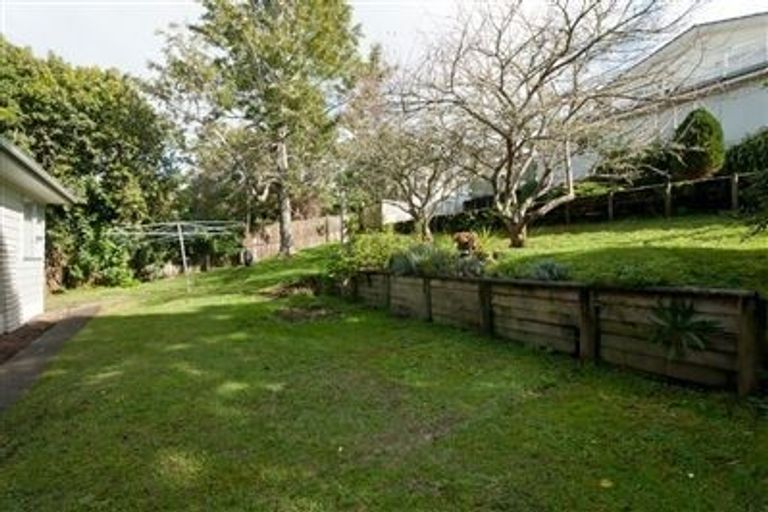 Photo of property in 66 Oaktree Avenue, Browns Bay, Auckland, 0630