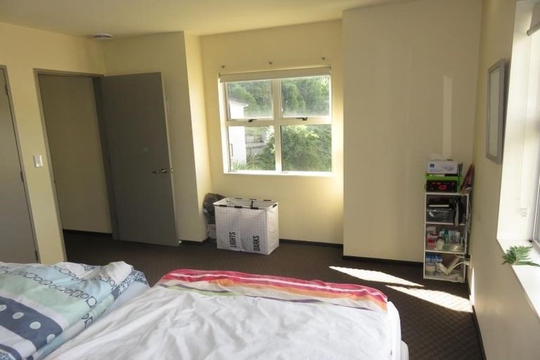 Photo of property in 17 Wantwood Grove, Churton Park, Wellington, 6037