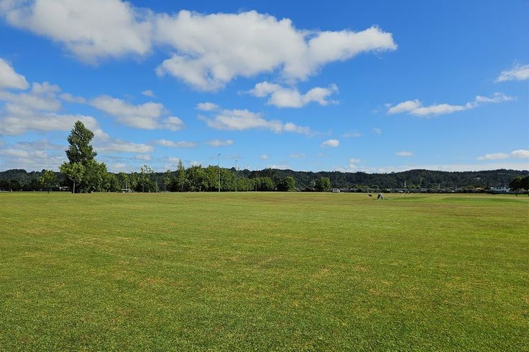 Photo of property in 9 Tereina Lane, Kumeu, 0810