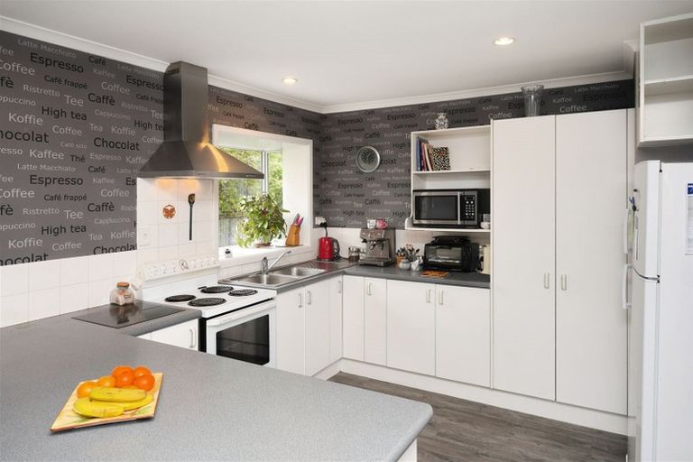 Photo of property in 44a Greenhaven Drive, Burwood, Christchurch, 8083