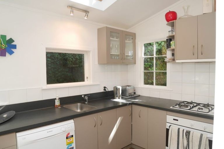 Photo of property in 78 Glenmore Street, Northland, Wellington, 6012