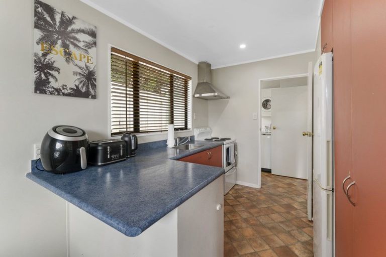 Photo of property in 36 Northumberland Street, Cannons Creek, Porirua, 5024