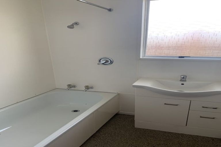 Photo of property in 9a-9b Banks Place, Tawhero, Wanganui, 4501