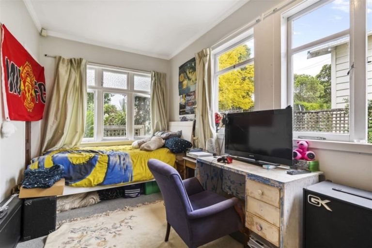 Photo of property in 44 Alberta Street, Point Chevalier, Auckland, 1022