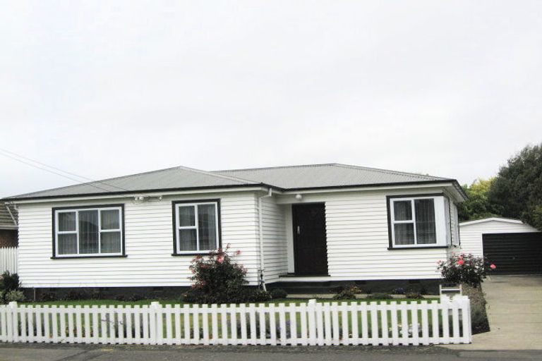 Photo of property in 5 Moyna Avenue, Dallington, Christchurch, 8061