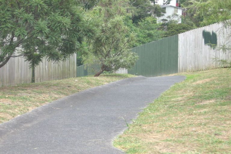 Photo of property in 2/128 Seaview Road, Glenfield, Auckland, 0629