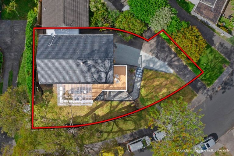 Photo of property in 1/22 Simon Ellice Drive, Bayview, Auckland, 0629