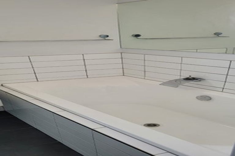 Photo of property in 53 Calvert Road, Lynmouth, New Plymouth, 4310