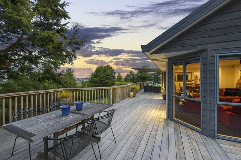 Photo of property in 361a Paremoremo Road, Paremoremo, Auckland, 0632