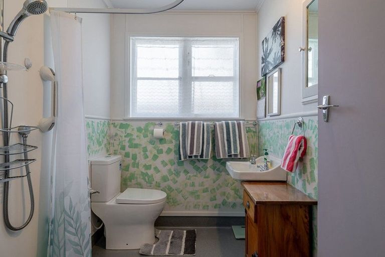 Photo of property in 39 Andrew Avenue, Roslyn, Palmerston North, 4414