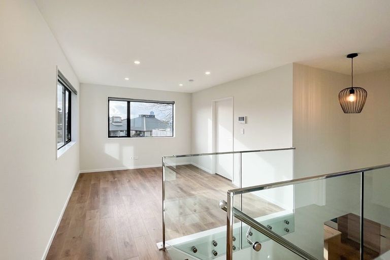 Photo of property in 83c Hastings Road, Mairangi Bay, Auckland, 0630