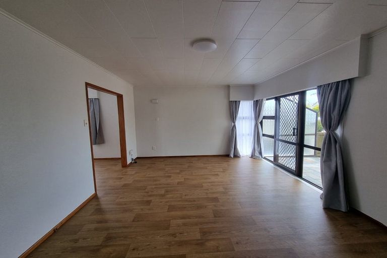 Photo of property in 19 Gossamer Drive, Pakuranga Heights, Auckland, 2010