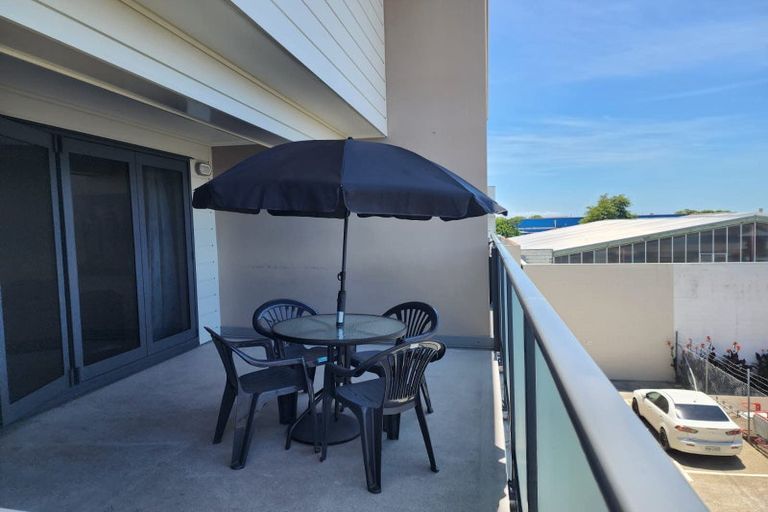 Photo of property in 2/9 Freeman Way, Manukau, Auckland, 2104