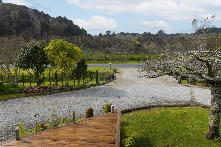 Photo of property in 13 Domain Road, Ormond, Gisborne, 4071