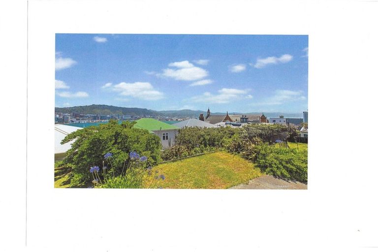 Photo of property in 4 Shannon Street, Mount Victoria, Wellington, 6011