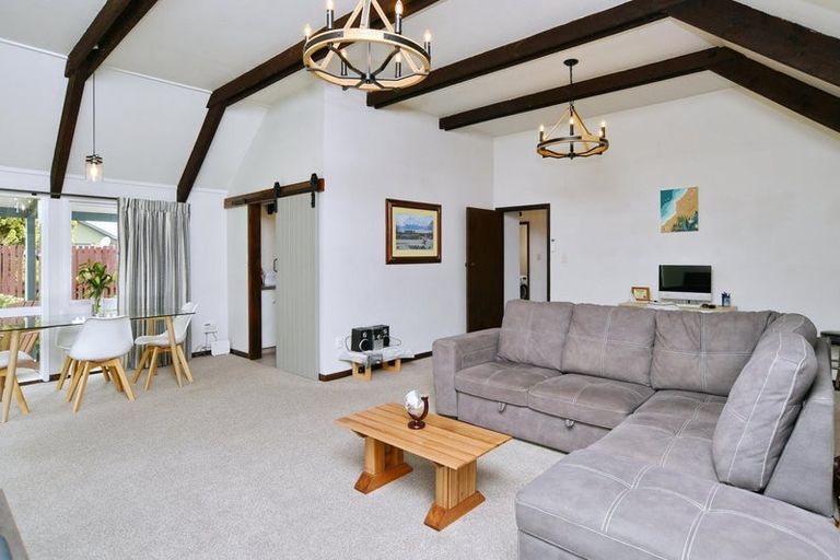 Photo of property in 2/4 Egmont Place, Bishopdale, Christchurch, 8051