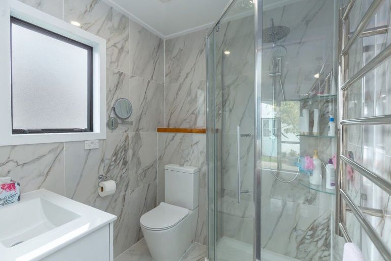 Photo of property in 9 Oak View Place, Greytown, 5712